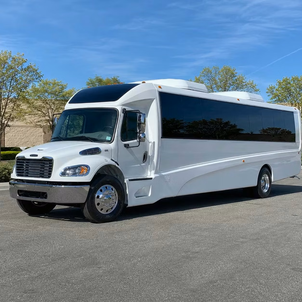 tucker 28 passenger minibus rental