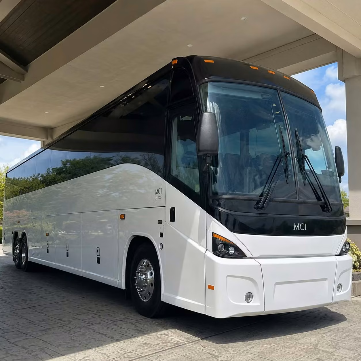 tucker bus rentals for military reunions and special events
